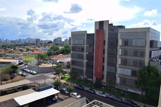 Vista da Sacada de kitnet/studio para alugar com 1 quarto, 37m² em Ribeirânia, Ribeirão Preto