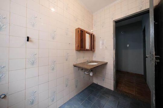 Banheiro de casa à venda com 1 quarto, 80m² em Vila Nhocuné, São Paulo