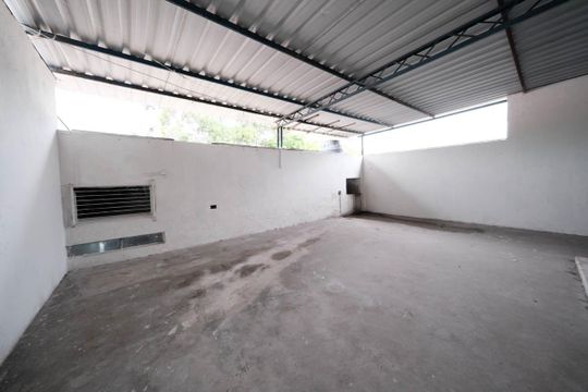 Cozinha e Área de Serviço de casa à venda com 1 quarto, 80m² em Vila Nhocuné, São Paulo