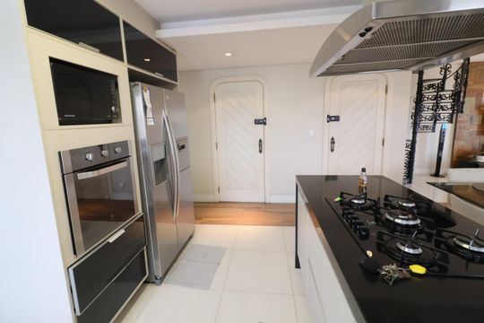 Cozinha de apartamento à venda com 3 quartos, 300m² em Vila Yara, Osasco