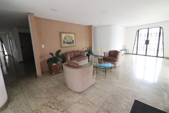 Área comum - Hall de entrada de apartamento à venda com 3 quartos, 300m² em Vila Yara, Osasco