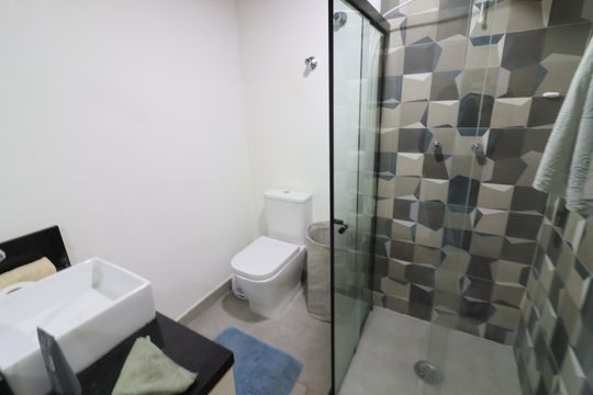 Banheiro 2 de apartamento à venda com 3 quartos, 300m² em Vila Yara, Osasco