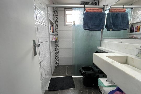 Banheiro de apartamento à venda com 2 quartos, 56m² em Jaguaré, São Paulo
