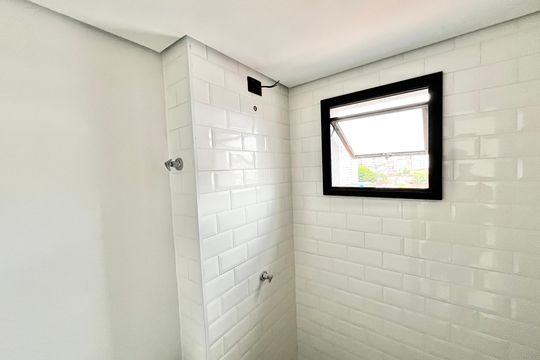 Banheiro de kitnet/studio à venda com 1 quarto, 39m² em Jardim São Paulo, São Paulo