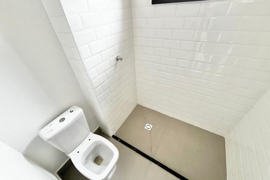 Banheiro de kitnet/studio à venda com 1 quarto, 39m² em Jardim São Paulo, São Paulo