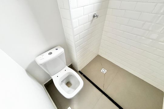 Banheiro de kitnet/studio à venda com 1 quarto, 39m² em Jardim São Paulo, São Paulo