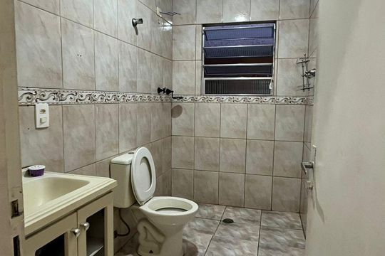 Banheiro de casa para alugar com 3 quartos, 205m² em Jardim Sao Roberto, Guarulhos