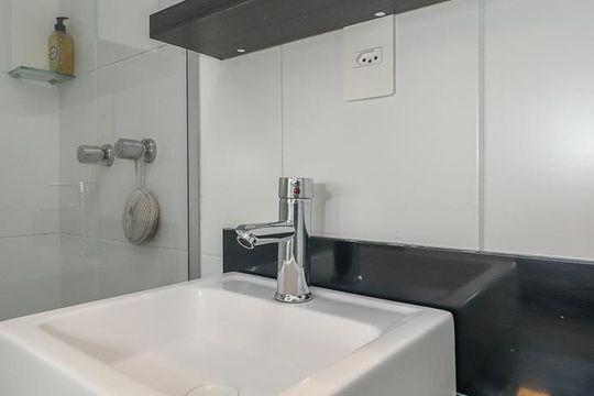 Banheiro da Suíte de apartamento para alugar com 2 quartos, 90m² em Cristo Redentor, Porto Alegre