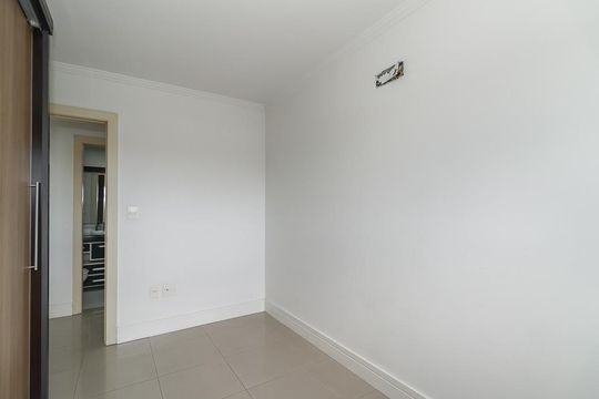 Quarto 2 de apartamento para alugar com 2 quartos, 90m² em Cristo Redentor, Porto Alegre