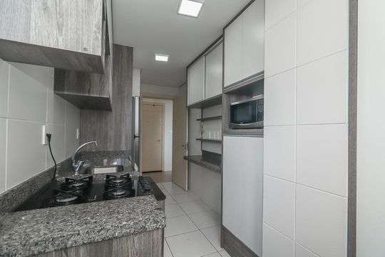 Cozinha de apartamento para alugar com 2 quartos, 90m² em Cristo Redentor, Porto Alegre
