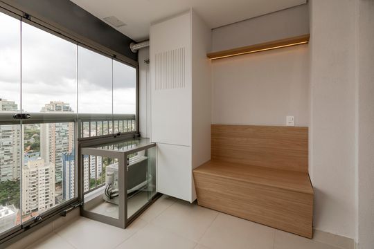 Varanda de kitnet/studio à venda com 1 quarto, 32m² em Jardim das Acacias, São Paulo