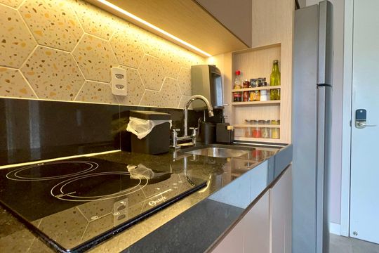 Cozinha de kitnet/studio para alugar com 1 quarto, 27m² em Cerqueira César, São Paulo