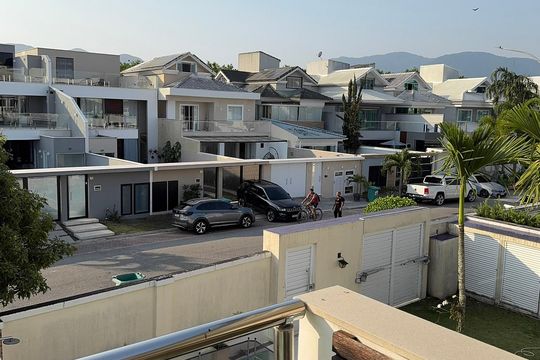 Casa de Condomínio à venda com 4 quartos, 320m² em Recreio dos Bandeirantes, Rio de Janeiro