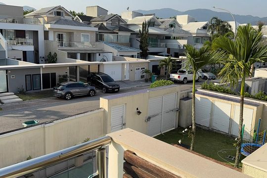 Casa de Condomínio à venda com 4 quartos, 320m² em Recreio dos Bandeirantes, Rio de Janeiro