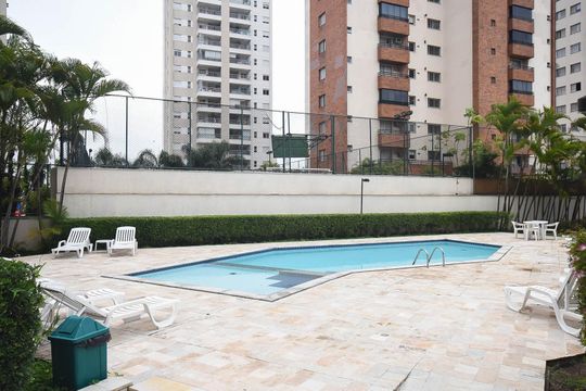 Piscina de apartamento à venda com 4 quartos, 156m² em Vila Suzana, São Paulo