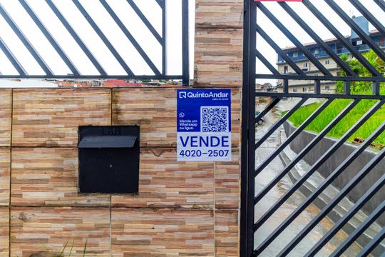 Placa de apartamento à venda com 2 quartos, 65m² em Fazenda da Juta, São Paulo