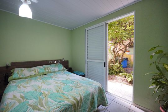 Suíte 1 de casa de condomínio para alugar com 3 quartos, 146m² em São João do Rio Vermelho, Florianópolis
