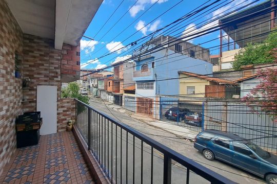 Sacada de casa à venda com 2 quartos, 169m² em Conceicao, Osasco