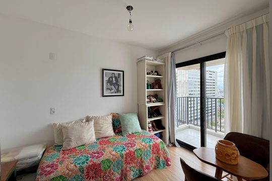 Quarto de kitnet/studio para alugar com 0 quarto, 23m² em Santo Amaro, São Paulo
