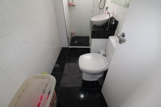 Banheiro de apartamento à venda com 3 quartos, 80m² em Chora Menino, São Paulo