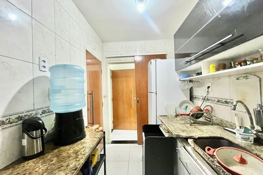 Cozinha de apartamento à venda com 2 quartos, 82m² em Copacabana, Rio de Janeiro