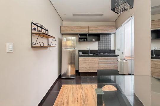 Cozinha de apartamento para alugar com 1 quarto, 58m² em Cambuci, São Paulo