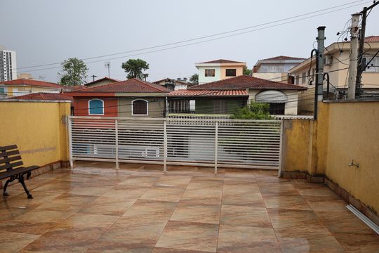 Casa para alugar com 4 quartos, 153m² em Campo Grande, São Paulo