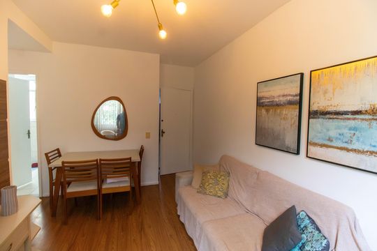 Sala de apartamento à venda com 2 quartos, 70m² em Santa Rosa, Niterói