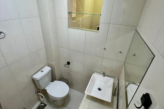 Banheiro de apartamento à venda com 1 quarto, 43m² em Icaraí, Niterói