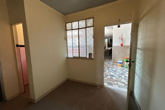 Sala de apartamento para alugar com 1 quarto, 35m² em Engenheiro Leal, Rio de Janeiro