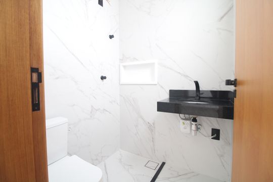 Banheiro da suíte 3 de apartamento à venda com 3 quartos, 155m² em Campininha, São Paulo