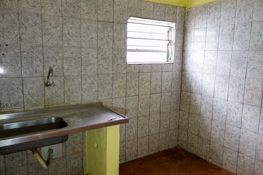 Cozinha de casa para alugar com 1 quarto, 40m² em Helena Maria, Osasco