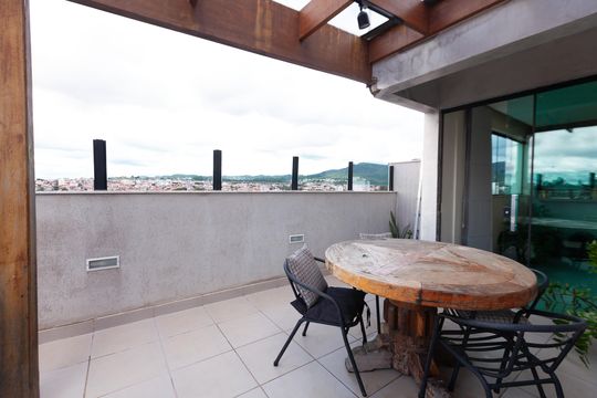 Apartamento à venda com 3 quartos, 150m² em Santa Helena, Belo Horizonte