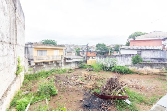 Jardim de casa para alugar com 2 quartos, 120m² em Jardim Elvira, Osasco
