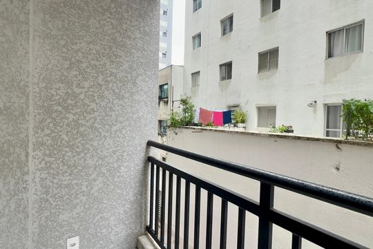 Varanda de kitnet/studio para alugar com 1 quarto, 28m² em Pinheiros, São Paulo
