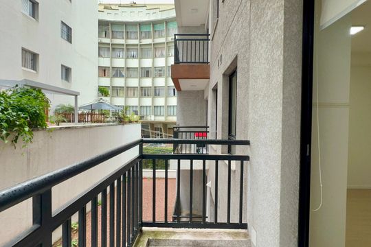 Varanda de kitnet/studio para alugar com 1 quarto, 28m² em Pinheiros, São Paulo