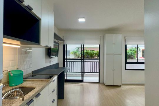 Cozinha de kitnet/studio para alugar com 1 quarto, 28m² em Pinheiros, São Paulo