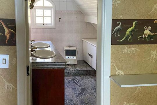 Banheiro de casa à venda com 3 quartos, 450m² em Sete Praias, Diadema