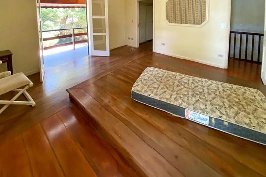 Quarto de casa à venda com 3 quartos, 450m² em Sete Praias, Diadema