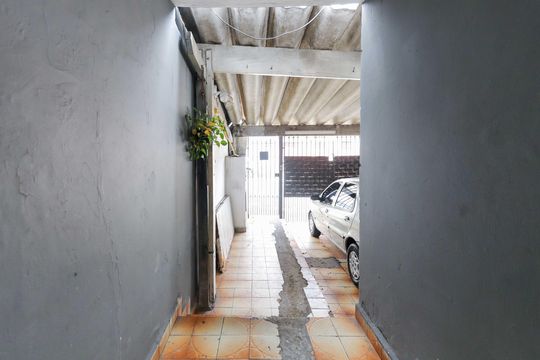 Garagem de casa para alugar com 2 quartos, 179m² em Jardim D’abril, São Paulo