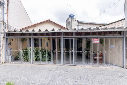 Fachada de casa à venda com 3 quartos, 150m² em Vila Ré, São Paulo