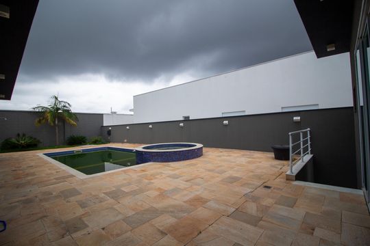 Área externa de casa de condomínio para alugar com 3 quartos, 350m² em Parque Jataí, Votorantim