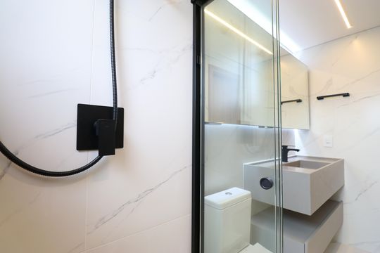 Banheiro da Suíte 2 de apartamento à venda com 3 quartos, 183m² em Lapa, São Paulo