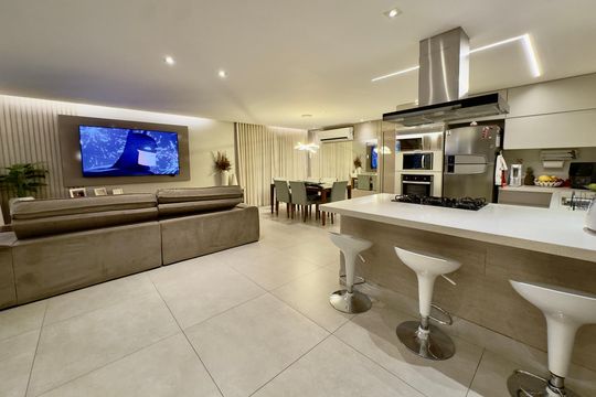 Casa à venda com 4 quartos, 490m² em Nova Cachoeirinha, Belo Horizonte