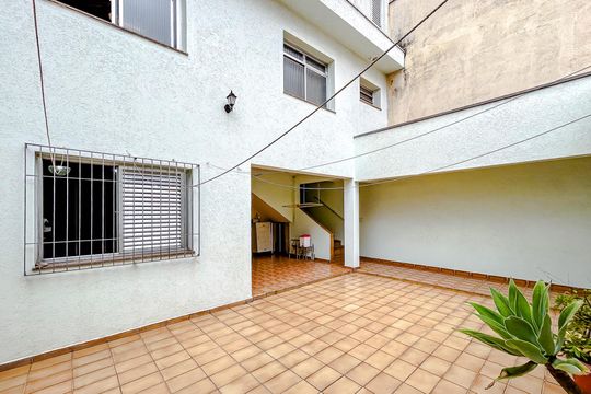Área externa de casa à venda com 4 quartos, 245m² em Cidade Mãe do Céu, São Paulo