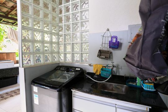 Área de Serviço de casa à venda com 4 quartos, 485m² em Fernão Dias, Belo Horizonte