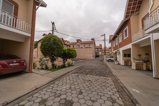 Área comum de casa de condomínio à venda com 3 quartos, 100m² em Vila Pierina, São Paulo