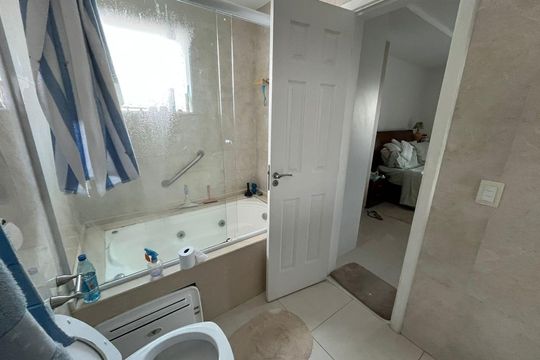 Banheiro de casa de condomínio à venda com 4 quartos, 320m² em Recreio dos Bandeirantes, Rio de Janeiro