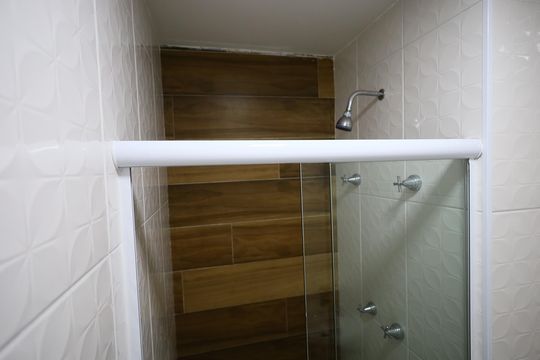 Banheiro de apartamento para alugar com 2 quartos, 48m² em Novo Osasco, Osasco