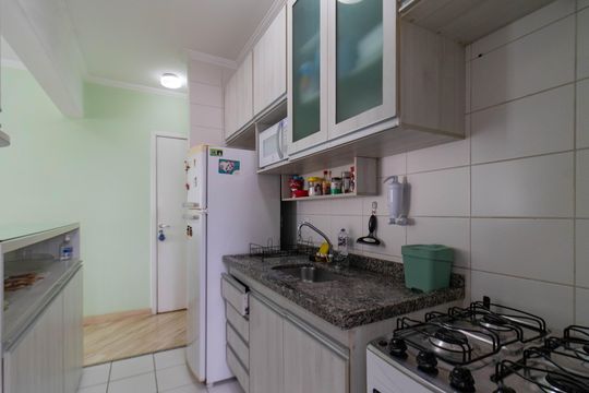 Cozinha de apartamento à venda com 2 quartos, 70m² em Vila Romana, São Paulo